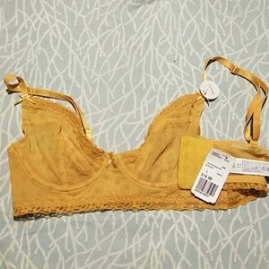 FREE ADDED TO BUNDLE! F21bralette NWT